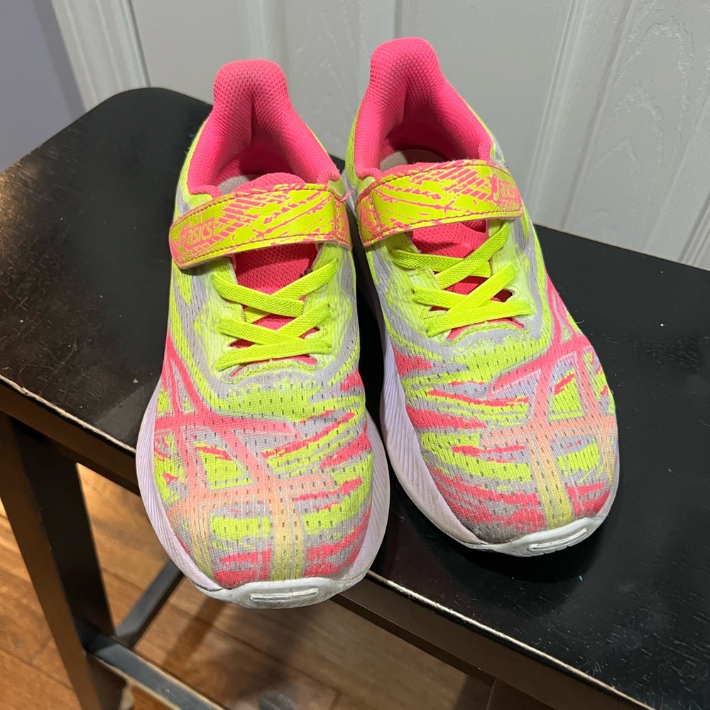Asics Noosa Tri 15 Neon Pink & Yellow running Sneakers size 2.5